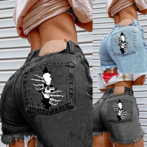 Retro Style Skull Pattern High Waist Frayed Hem Denim Shorts