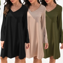 Fashion Solid Color Trumpet Sleeve V-neck Loose Dress