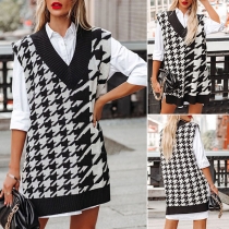 Fashion Sleeveless V-neck Slit Hem Loose Houndstooth Knit Vest
