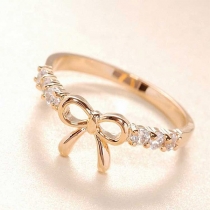 Fashion Rhinestone Inlaid Bow-knot Ring