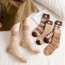 Cute Cartton Bear Pattern Contrast Color Warm Socks