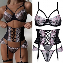Sexy See-through Gauze Heart Embroidery Lingerie Three-piece Set