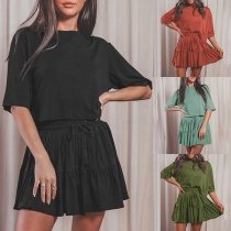 Fashion Solid Color Two Pieces Set Consist of Short Sleeve Round Neck Shirt and Pleated Skirt