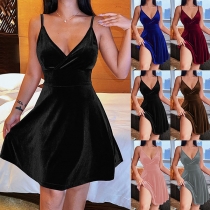 Fashion Solid Color V-neck Pleated A-line Backless Slip-style Dress