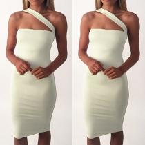 Sexy One-shoulder Solid Color Sheath Dress