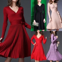Sexy V-neck Long Sleeve Solid Color Pleated Knit Dress