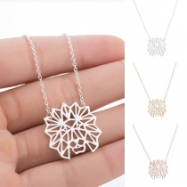 Fashion Hollow Out Alloy Pendant Necklace 
