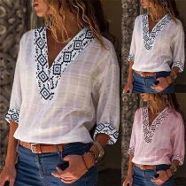Fashion 3/4 Sleeve V-neck Printed Spliced Top 