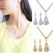 Fashion Rhinestone Inlaid Water-drop Shaped Pendant Necklace