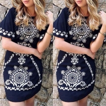 Retro Style Short Sleeve Round Neck Printed Dress