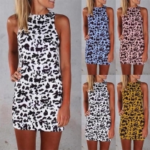 Fashion Sleeveless Mock Neck Leopard Printed Romper 