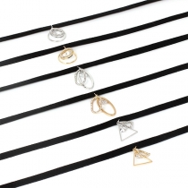 Simple Style Rhinestone Geometric Pendant Choker Necklace 