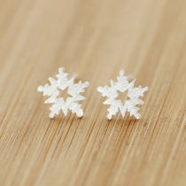 Simple Style Snowflake Shaped Stud Earrings