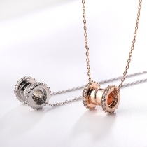 Fashion Rhinestone Inlaid Cylinder Pendant Necklace 