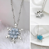 Fashion Rhinestone Inlaid Snowflake Pendant Necklace