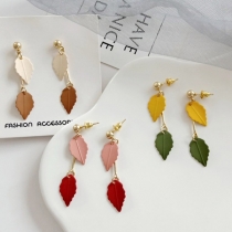 Fresh Style Contrast Coloe Leaf Shaped Earrings