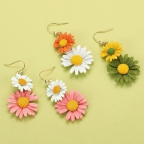 Fresh Style Contrast Color Daisy Shaped Earrings