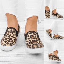 Fashion Flat Heel Round Toe Leopard Printed Canvas Shoes