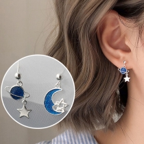 Fashion Star Crescent Shaped Asymmetric Stud Earrings