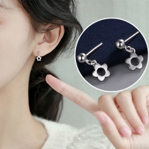 Fresh Style Hollow Out Flower Shaped Stud Earrings