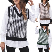 Fashion Sleeveless V-neck Plaid Knit Vest