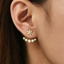 Fresh Style Rhinestone Inlaid Flower Stud Earrings