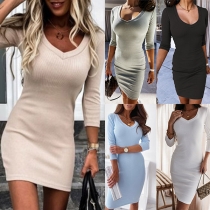 Simple Style Long Sleeve V-neck Solid Color Slim Fit Dress