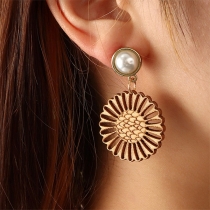 Sweet Style Hollow Out Sunflower Shaped Earrings