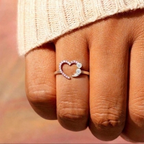 Fashion Pink Rhinestone Inlaid Heart Ring