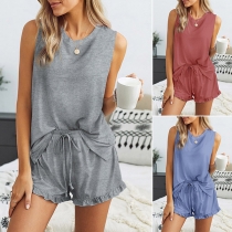 Casual Solid Color Two-piece Set consist of Sleeveless Shirt and Ruffle Shorts