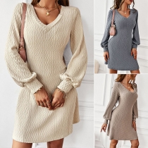 Fashion Solid Color V-neck Long Sleeve Knitted Dress