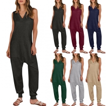 Casual Solid Color V-neck Sleeveless Patch Pockets Loose Jumpsuit
