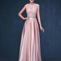 Elegant Double-Shoulder Evening Dress Suitable for a Banquet or Party