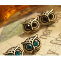 Hot sales pretty retro Silvery owl head with blue crystals eyes stud earrings